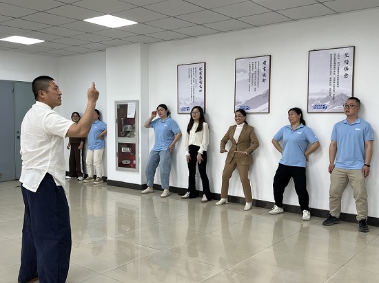 安嘉全民健身-八段锦教学 安嘉全民健身-八段锦教学